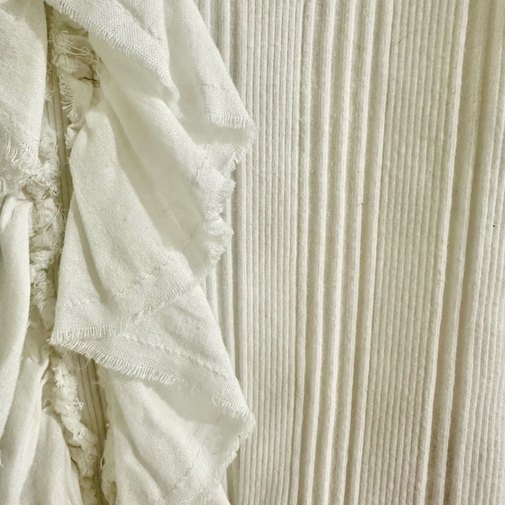 Pilcro White Ruffled Ribbed Tank Top - Picture 4 of 6
